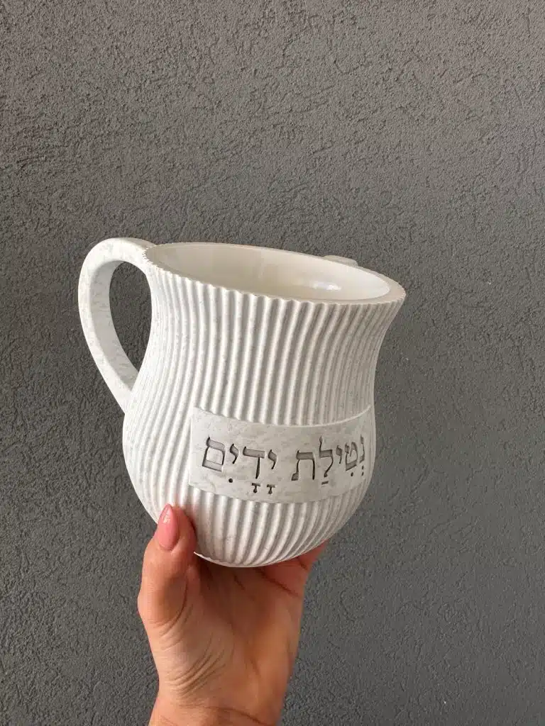 42f41aed-c93a-450f-b9b9-e6f5009bc64d