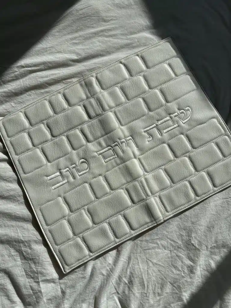 5c748146-40fc-4a91-9405-a83184ebe48c (1)