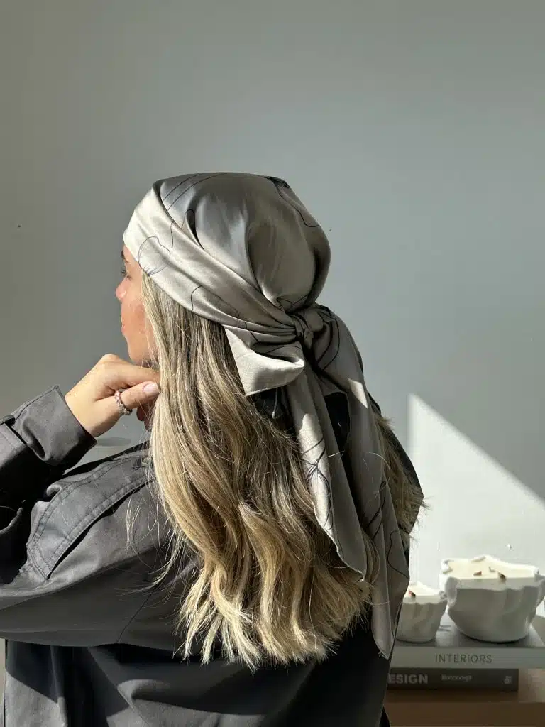 כיסוי ראש לנשים – מטפחת אלגנטית בעיצוב חדשני מבית שלוה בארמונותיך