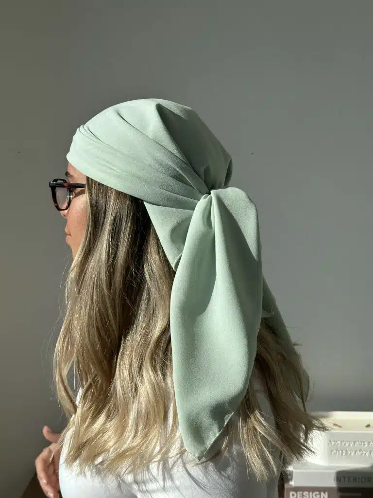 כיסוי ראש לנשים – מטפחת אלגנטית בעיצוב חדשני מבית שלוה בארמונותיך