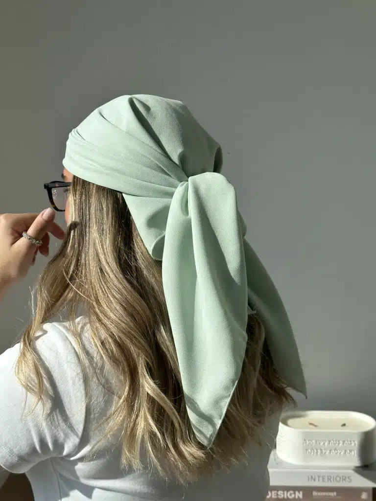 כיסוי ראש לנשים – מטפחת אלגנטית בעיצוב חדשני מבית שלוה בארמונותיך