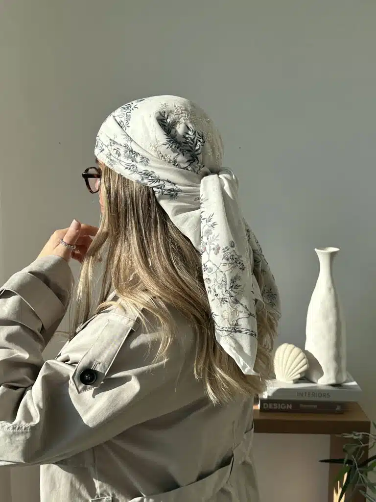 כיסוי ראש לנשים – מטפחת אלגנטית בעיצוב חדשני מבית שלוה בארמונותיך