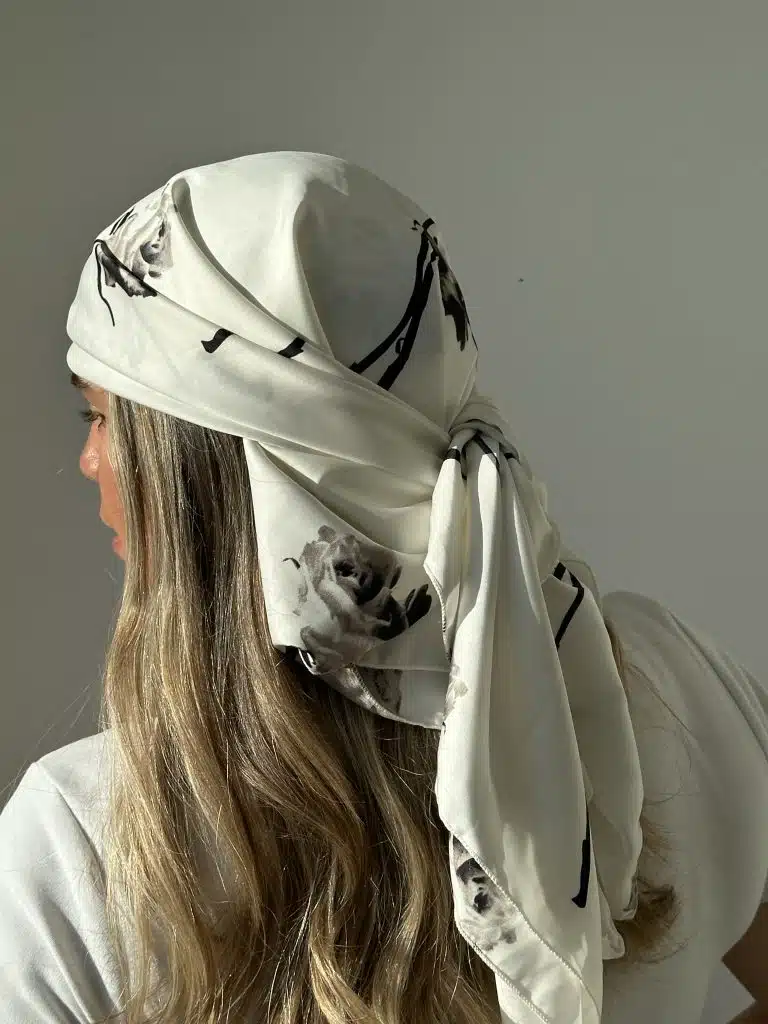 כיסוי ראש לנשים – מטפחת אלגנטית בעיצוב חדשני מבית שלוה בארמונותיך